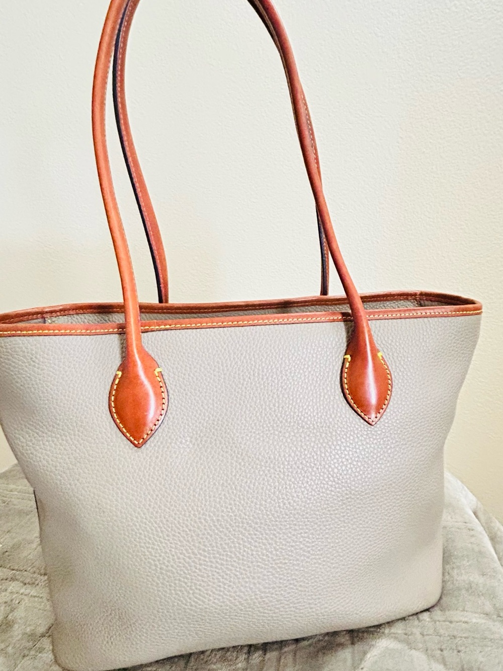 Dooney & Bourke Tote Bag - Picture 2 of 3